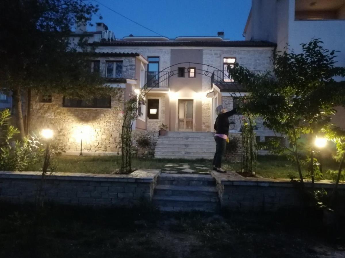 Apartments Sena Пула Екстериор снимка