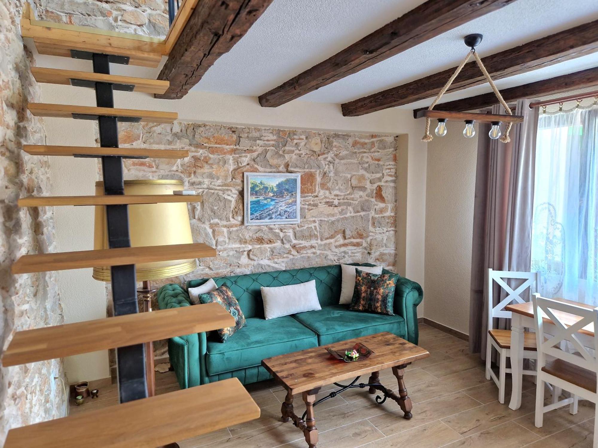 Apartments Sena Пула Екстериор снимка