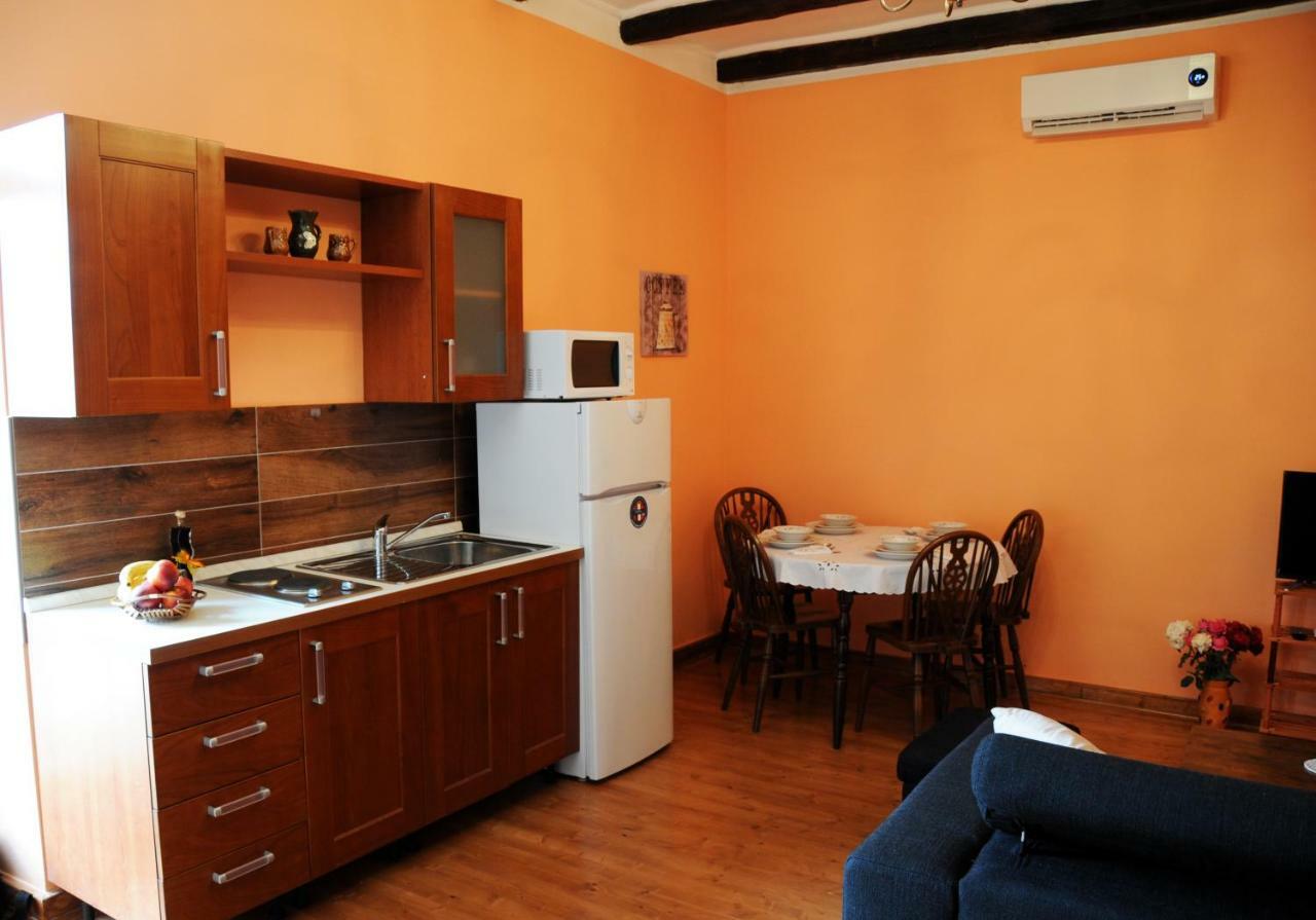 Apartments Sena Пула Екстериор снимка
