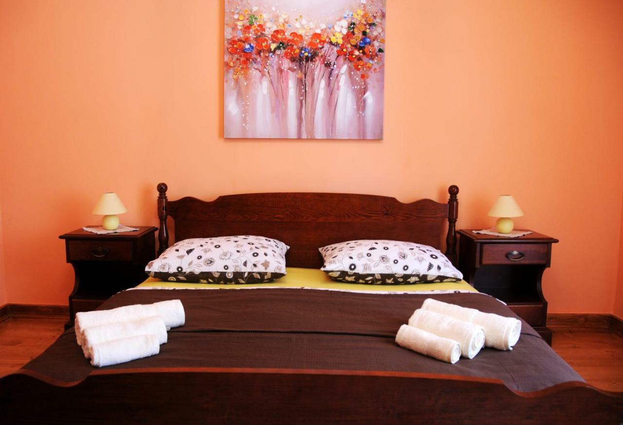 Apartments Sena Пула Екстериор снимка
