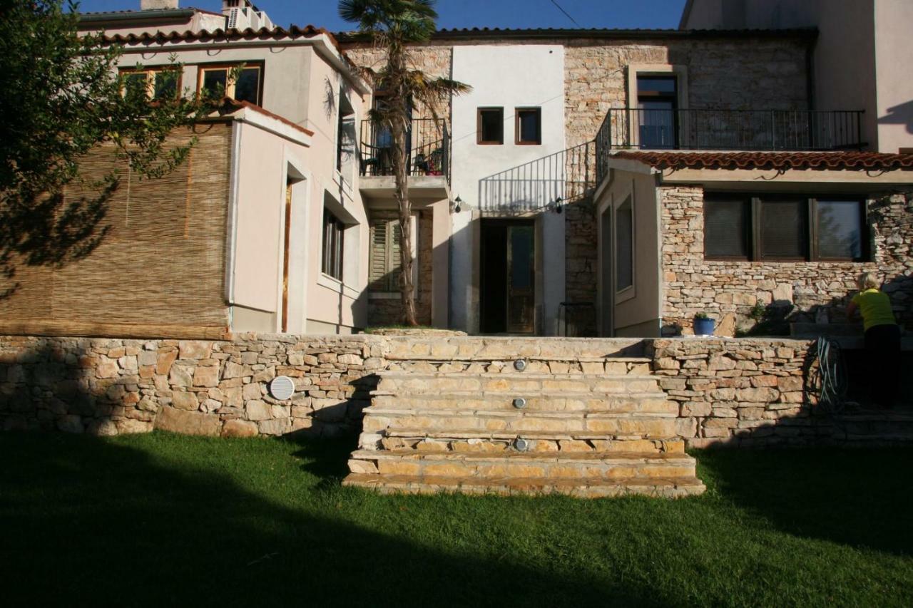 Apartments Sena Пула Екстериор снимка