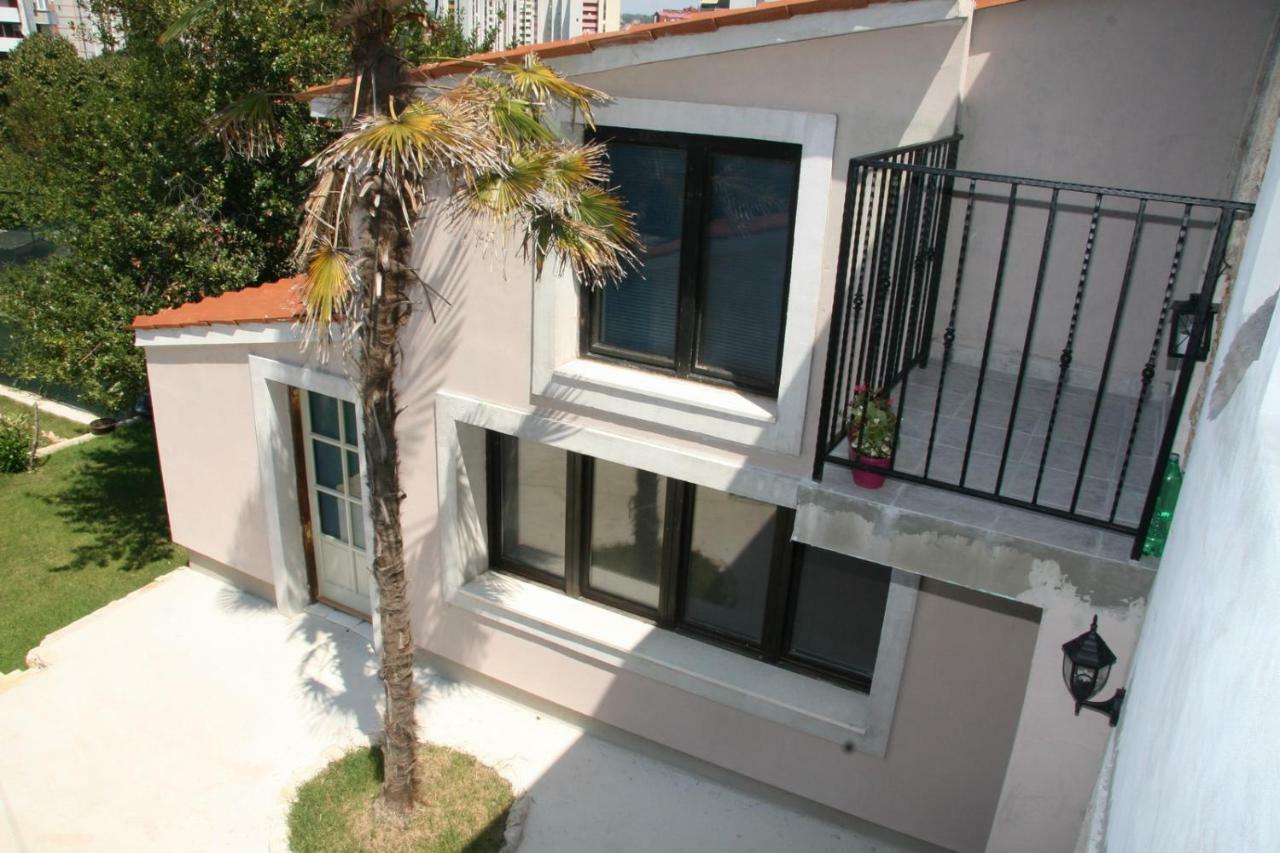 Apartments Sena Пула Екстериор снимка