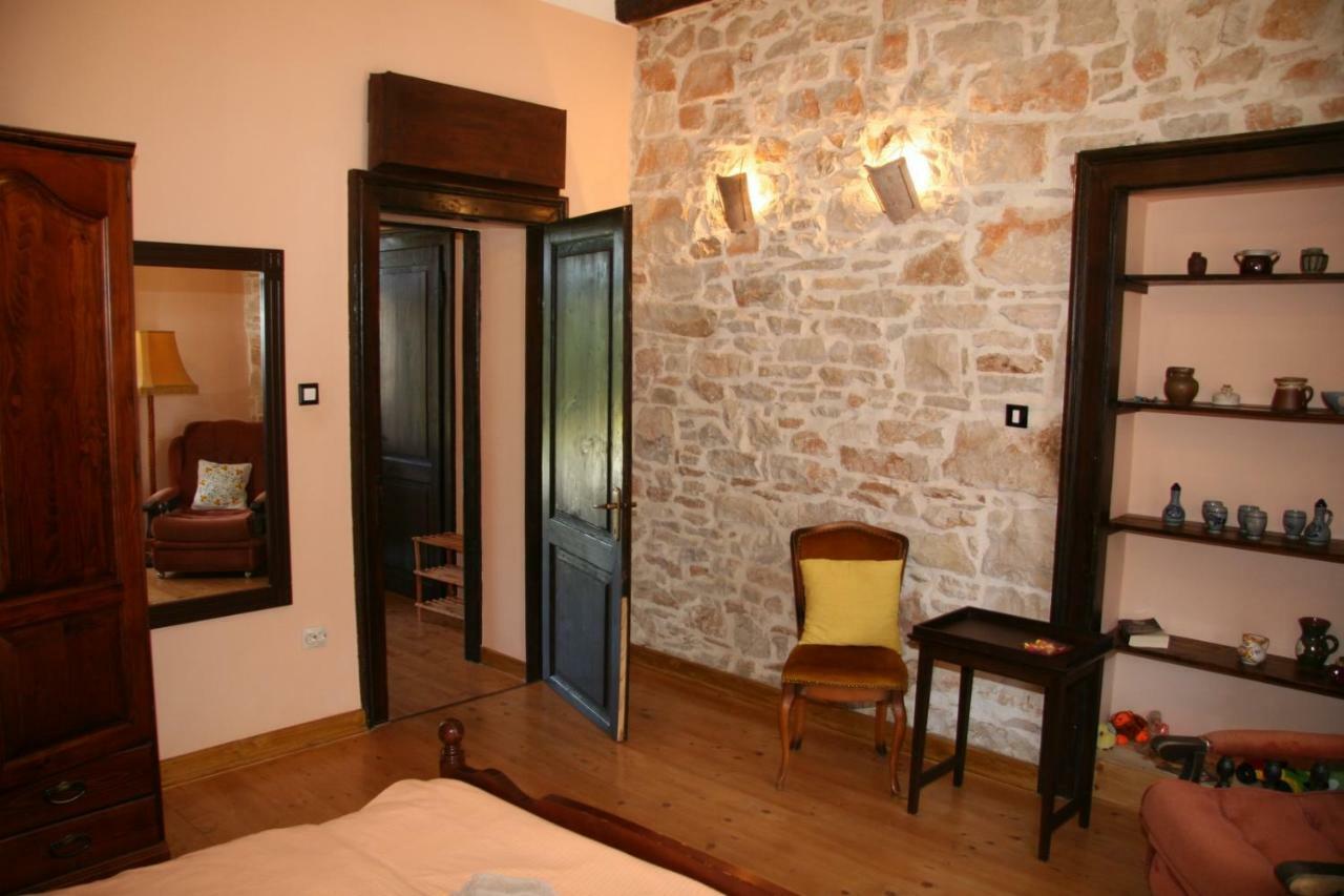 Apartments Sena Пула Екстериор снимка
